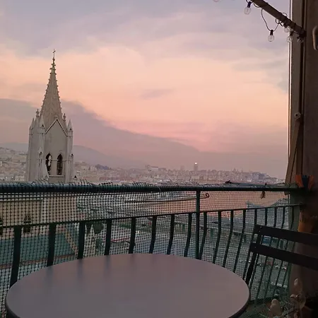 Overlooking Appartement